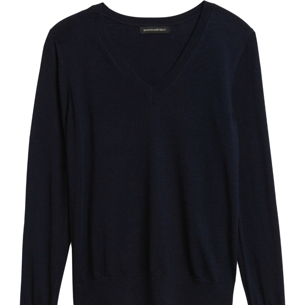 Banana Republic Neck Sweater size Medium in black